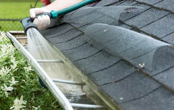 Yelling gutter cleaning costs
