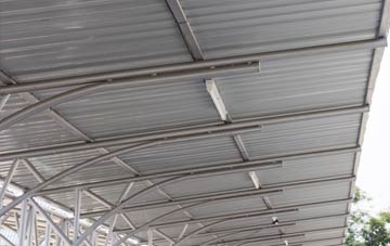 installing Yelling metal roofing